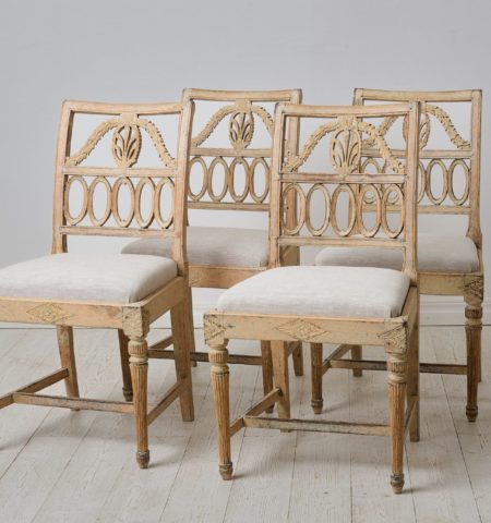 Antique gustavian period chairs, so called Lindome chairs, in a set of four. Made around the year 1800 in Lindome Mölndal in southern Sweden