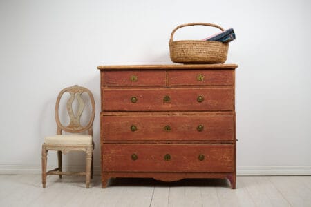 Antique Swedish chest on chest in gustavian style made around 1780 in Stockholm, Sweden. The chest is made in a classic gustavian style.